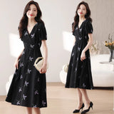 Summer New French Black V To Receive Long A-Dress Flower Showing Thin Short-Sleeved Dress