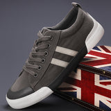 The Autumn Of 2025, The New Men's Canvas Shoes Are Light And Breathable, And The Casual Shoes Are Men's Low-Top Flat Bottom Lace