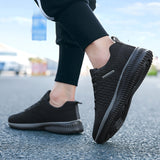 Men's Shoes 2025 Summer New Men's Large Size Lightweight Running Shoes Flying Breathable Trend Casual