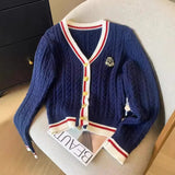 Chic Autumn And Winter Retro Temperament Feel Big Collar Hair Coat With Small