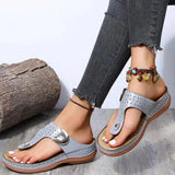 Slippers Women 2025 Spring And Summer New Fashion Slopes And Flip-Flops Wearing Beach Slippers