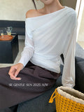 Xixi 2025 Autumn New White Standard Temperament Slant Shoulder Solid Color Knit Shirt Long Sleeve Top Sweater Female