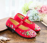 Zingj Shoes Injection Plastic Soft Sole Large Size Fat Feet Mother Shoes Women Embroidered Cloth Shoes Single Shoes Spring / Summer