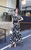 Light Luxury Retro Sleeveless V-Neck Print Dress Women's Summer Waists Thin Temperament Elegant Famous