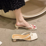 Evening Wind Slippers Wearing Women's Shoes In The Spring And Summer Of 2025 New Thick Heel Square Head Clamp White Cool
