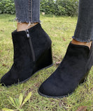 Yards Of Slopes And Female Short Boots In The Autumn And Winter Of The New Flat Bottom Round Head Zipper High Heels And Bare