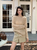Xixi 13 Lines 2025 Autumn White Standard Temperament Round Tie-In Wool Knitted Sweater