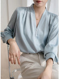 White Shirt Women Casual Shirts 2023 Autumn Chiffon Blouses Women V-Neck Ladies Tops Pearl Elegant Blouse Female