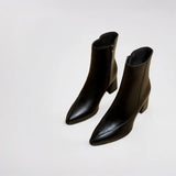 Boots 2025 Autumn And Winter New Korean Fashion Sharp Head Thick Side Zipper Short Fashion Pure Black Women's