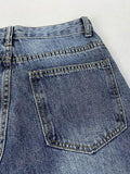 Light Washed Boyfriend Jeans-Outfit