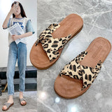Red Flat Bottom Fashion Cool Slippers Women 2025 New Summer New INS Tide Thick Bottom Outside Wearing Hot Beach