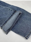 Light Washed Boyfriend Jeans-Outfit