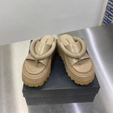 The Thick Soles Of The Foot Flip-Flops Women Wear High-End Sense 2025 Summer New Pink Loose Cake Cool