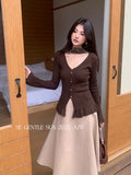 Xixi 2025 Autumn White Label New Temperament Pure Color V-Neck Wool Bottom Shirt Women
