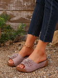 Women's Shoes Sliders In The Summer Of 2025 Women Wearing Slopes And Flowers Slippers Women's Sandals Beach