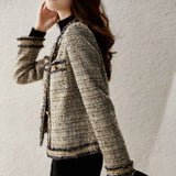 Small Fragrant Coarse Flowers And Short Coat Women 2025 Autumn New Famous Temperament Goddess Fan Retro