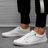 New Leather Bean Shoes For Men's Casual Driving Shoes Soft Sole Fashion Cover Foot Versatile Lazy Shoes