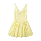 New 2025 Lace Back Tight Solid Color Fluffy Fold V-Necked Dress Dress Dress Dress