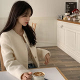 Chic Autumn And Winter French Small Fragrant Style Simple Temperament Unique Single Buckle Small Hair And Short