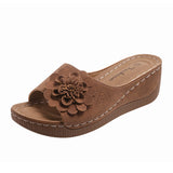 Slopes And Slippers Women 2025 Summer New Hollow Explosion Sandals Women Lightly Wear
