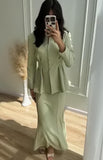 Autumn And Winter New Self-Cultivative Temperament Cardigan Long-Sleeved Half-Dress Dress