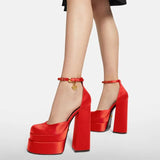 Summer Chunky Heel Hollow SandalsOutfit