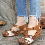 Women's Cold Slippers 2025 New Retro Coloring Round Head Hollow Slope And Cross-Buckle Sandals
