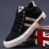 The Autumn Of 2025, The New Men's Shoes Korean Version Of The Trend Of Fashion Casual Men's Canvas Shoes With Comfortable Flat