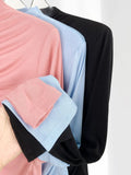 Zingj A Half-High Neck And Long-Sleeved Bottom Top With A High Stretch