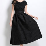 Dress Women 2025 New Dress High-End Word Shoulder To Receive Waisted Thigh Swing Pony Pony
