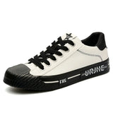 The Autumn Of 2025, The New Men's Shoes Are Small Design Light Luxury Fashion Casual Men's Fashion Shoes Comfortable Flat-Bottomed Men's