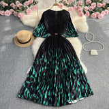 Zingj Ripe Wind Retro Temperament Three House Wrinkled A-Word Pleated Waist Show Thin Print Sleeve Round Collar To Receive Five Points Dress