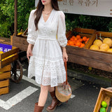 Dress Women's New French Temperament Thin Design Small V-Neck Lace Single-Drace Ponoved