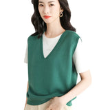 Zingj Blend 2024 Autumn / Winter New Ladies Loose V-Neck Solid Color Short Cover Vest Knit Vest Vest-Outfit