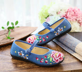 Zingj Shoes Injection Plastic Soft Sole Large Size Fat Feet Mother Shoes Women Embroidered Cloth Shoes Single Shoes Spring / Summer