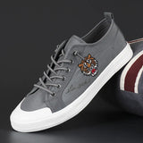 Canvas Shoes Men's Umbrella Cloth Ice Silk Breathable Cloth Shoes Low Help With Soft Embroidery Trend Casual Board Shoes