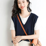 Zingj Blend 2024 Autumn / Winter New Ladies Loose V-Neck Solid Color Short Cover Vest Knit Vest Vest-Outfit
