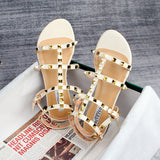 New Flat Sandals Female Warren V Family Rivet Shoes Korean Version Of The Round Head Sexy Cool Drag Size