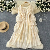 Retro Design Collar Lotus Side Splicing Single Buckle Horn Lace Lace Waist Dress