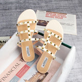 Cool Slippers Female Warren V Rivet Shoes Summer Wearing Round Head PU Word Slippers Large Code