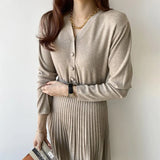 Chic Style French Small Autumn And Winter Thin V-Neck Knitting Big Swing With Bottom 100 Fold Dress