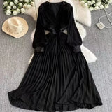 Niche Dress Women's Autumn Dress French Heavy-Bred Celyt Splicing V-Neck Lantern Sleeves To Close The Waist Su Hundred Folded