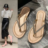 Flip-Flops Women Wear 2025 New Fashion Large-Size Flat-Bottomed Toes Explosion Beachside Splint