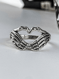 Skull Heart Pattern Ring- Outfit