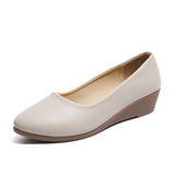 The Autumn Of 2025, The New Women's Single Shoe Slope And Comfortable Pointed Bean Shoes In The Heel Of The Working Mother's