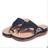 Women's Shoes 2025 New Slope And Light Leisure Flowers Color Clip Slippers Plus 43