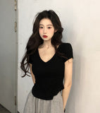 Zingj Desire Wind V Collar Short Sleeved T Shirt Female Summer 2024 New Slim Show Thin Hot Girl Short Irregular Bottom