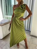 Women's New Solid-Color Dress Fashion Sexy Slanted Shoulder Folded Empty Dress