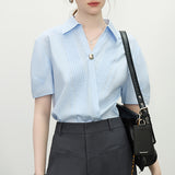 Temperament Design Sense V-Neck Shirt Woman 2025 Summer New Loose White Short-Sleeved Shirt Top