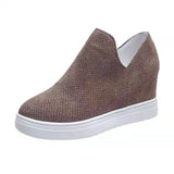 Hollow Flat-Soled Casual Shoes Women 2025 Spring And Summer And Autumn Large-Size Breathable V-Mouth Breathable High Heel Single